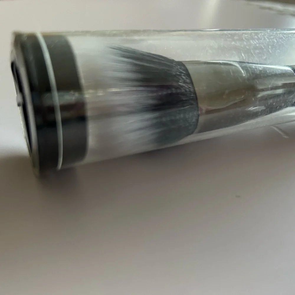 IT Cosmetics HEAVENLY LUXE ANGLED RADIANCE CRÈME BRUSH - SEALED.